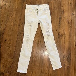 FRAME white jeans barely worn size 28